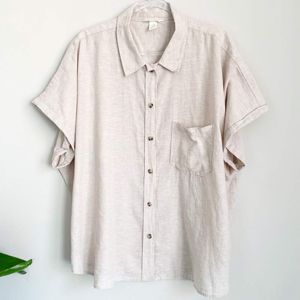 NWOT - H&M button down